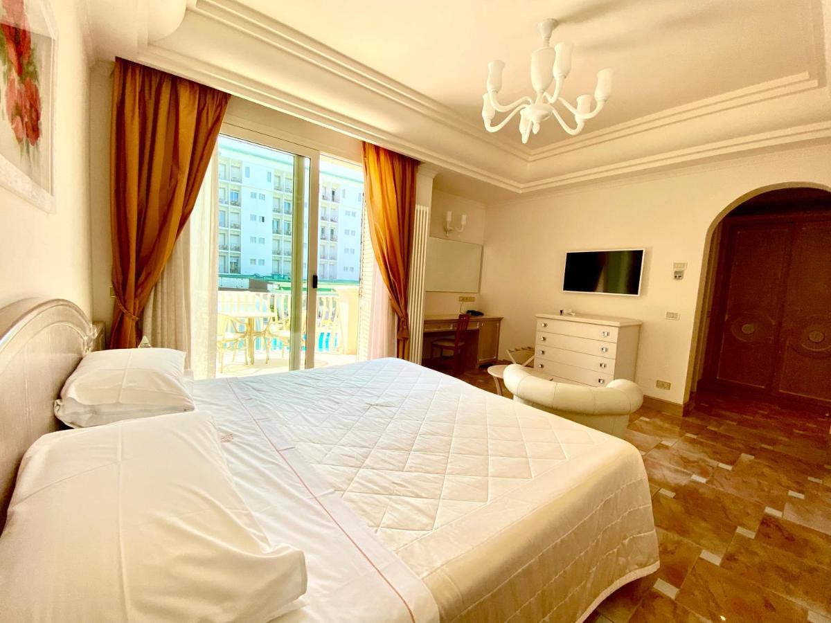 Hotel Aurelia Milano Marittima Buitenkant foto