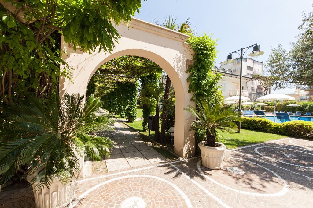 Hotel Aurelia Milano Marittima Buitenkant foto